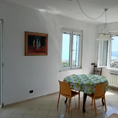 Orizzonte Spezzino Lägenhet *